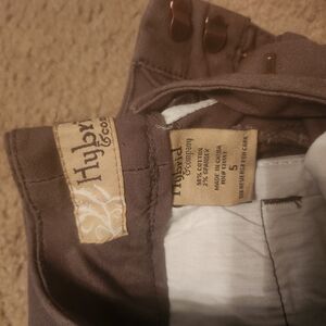 Women's Cropped Pants - Brown